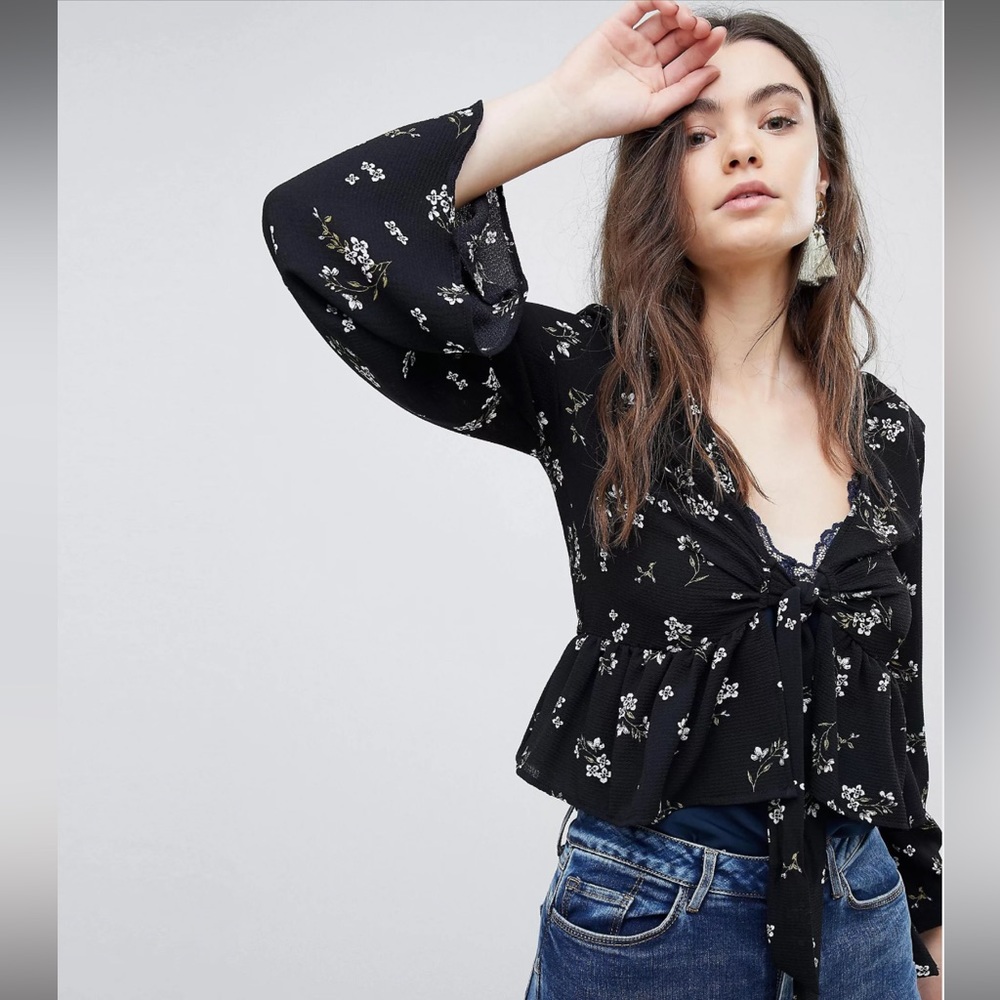 New Look Flared Sleeve Floral Print Blouse Size 12